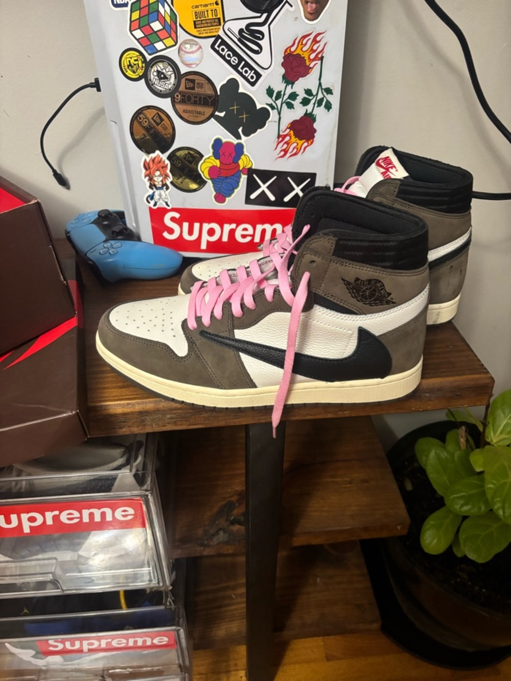 Air Jordan 1 Travis Scott mocha